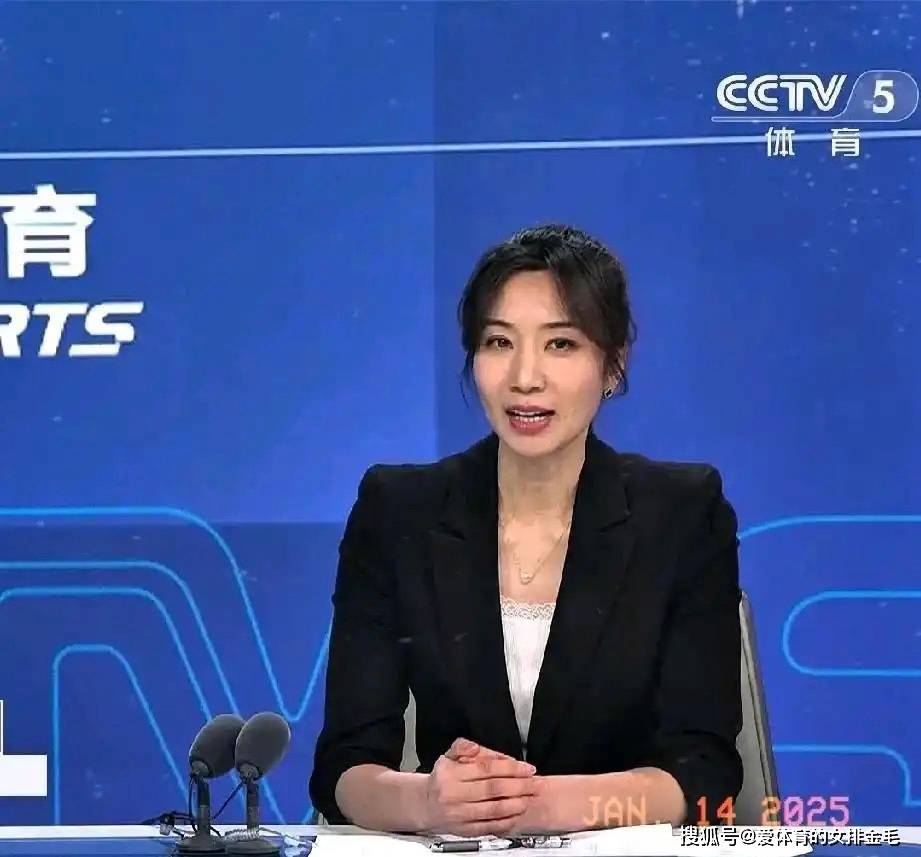 他的腳下技