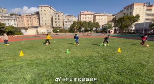 手展现实力