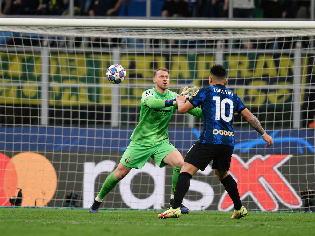 持高度专注 持高度专注