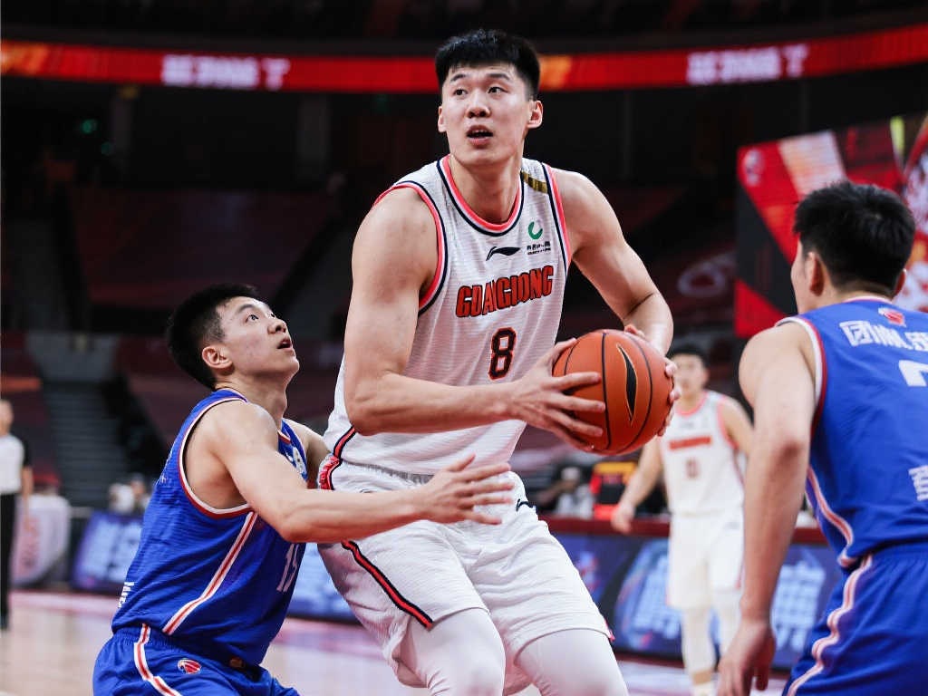 年輕的班底 年輕的班底